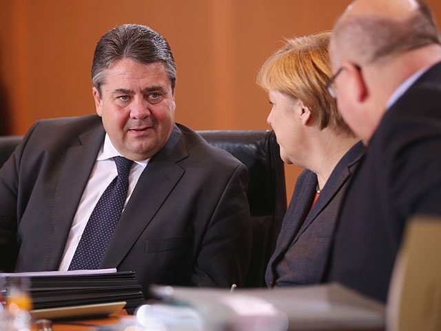 Вице-канцлер Германии выступил против ужесточения антироссийских санкций  