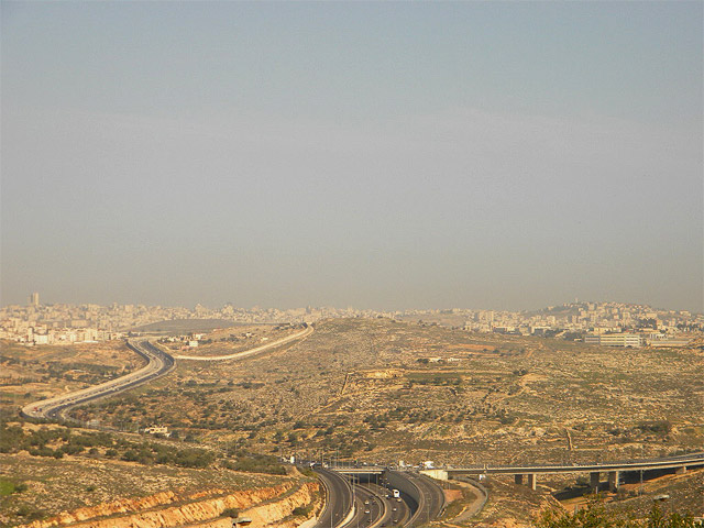 Вид на Рамаллу из Рамат Шломо