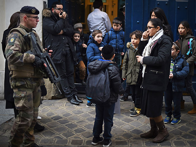 Еврейские школы Франции будут охранять полиция и армия  