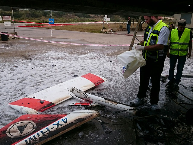 На месте аварии самолета в Ришон ле-Ционе. 25 января 2015 года  