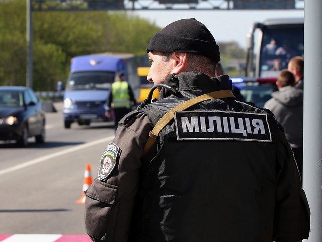 МВД Украины: в Мариуполе в перестрелке с боевиками погиб милиционер, еще двое ранены