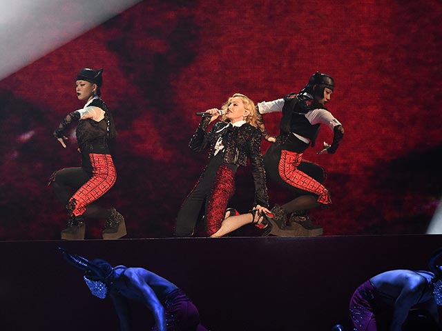 Мадонна на церемонии вручения премии  Brit Awards