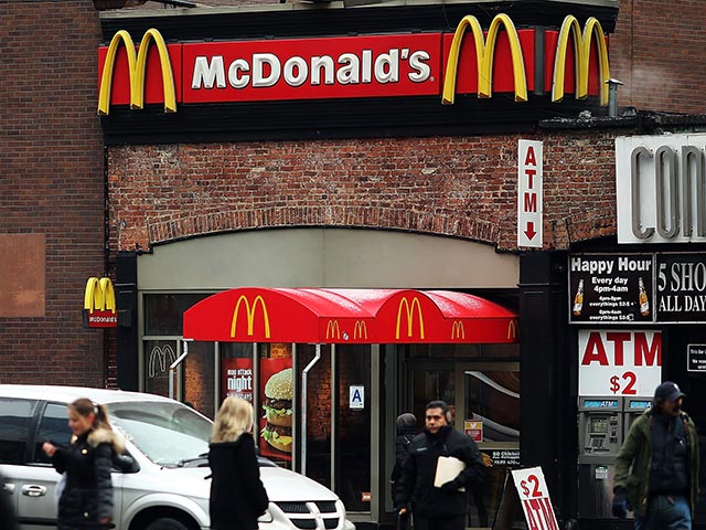 В Торонто охранник во время ссоры застрелил двух мужчин в ресторане McDonald's  