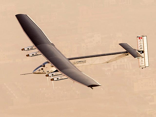 Вылет Solar Impulse 2 из аэропорта Аль-Батин. 9 марта 2015 года