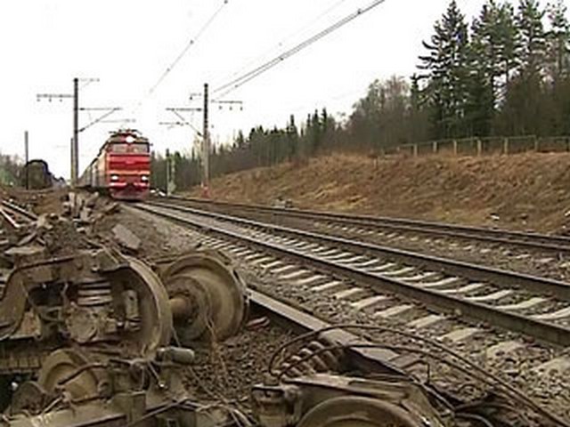 Железнодорожное сообщение между ЛНР и Украиной прервано после подрыва поезда