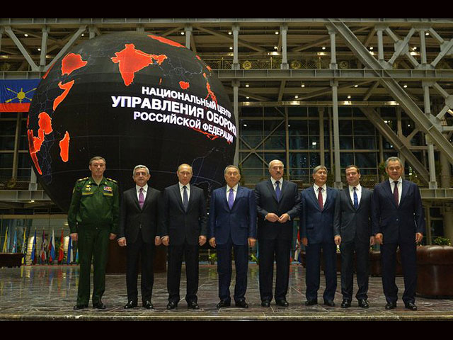Главы государств &#8211; членов ОДКБ в Национальном центре управления обороной РФ, 23 декабря 2014 года