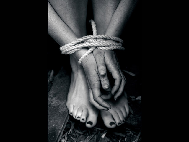 В плену девушка провела около полугода, подвергаясь издевательствам со стороны похитителя