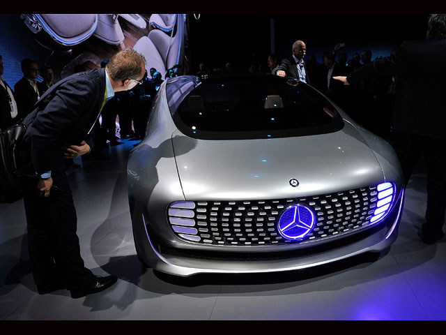 Электромобиль будущего Mercedes-Benz F 015   