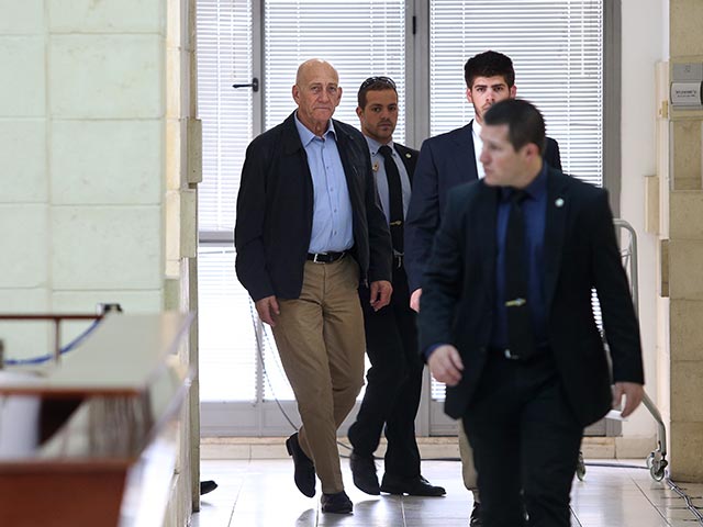 Эхуд Ольмерт в суде. 30 марта 2015 года