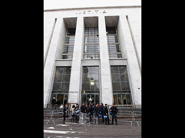 Трагедия в Милане: ответчик по делу о банкротстве убил 4 человек в зале суда  