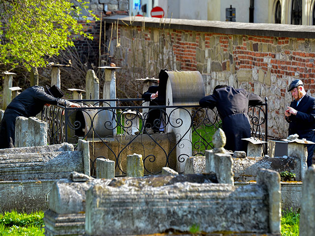 Варшавское кладбище. 15 апреля 2015 года