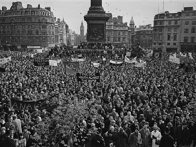 Протест против войны во Вьетнаме. Лондон, 1967 год