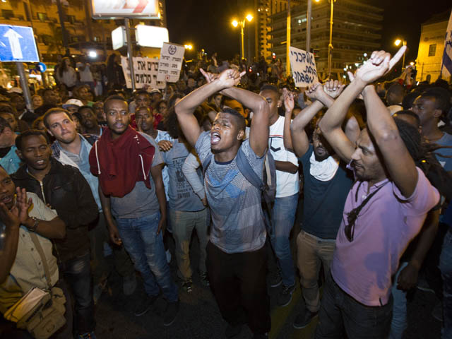 Эфиопские евреи протестуют против беспредела полиции. Иерусалим, 30 апреля 2015 года