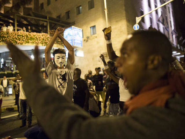 Эфиопские евреи протестуют против беспредела полиции. Иерусалим, 30 апреля 2015 года