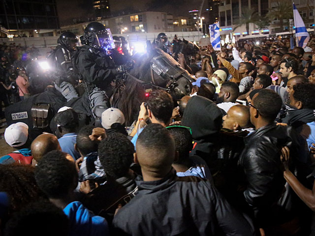 Беспорядки в центре Тель-Авива: полиция "изолировала" площадь Рабина  