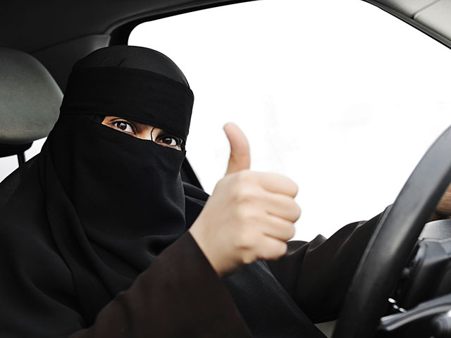 Месть ревнивой жены: саудовец выплатит штрафы на сумму 77.000 долларов  