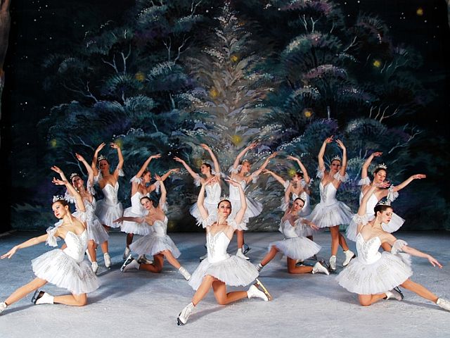Единственный в мире театр классического балета на льду приезжает в Израиль
