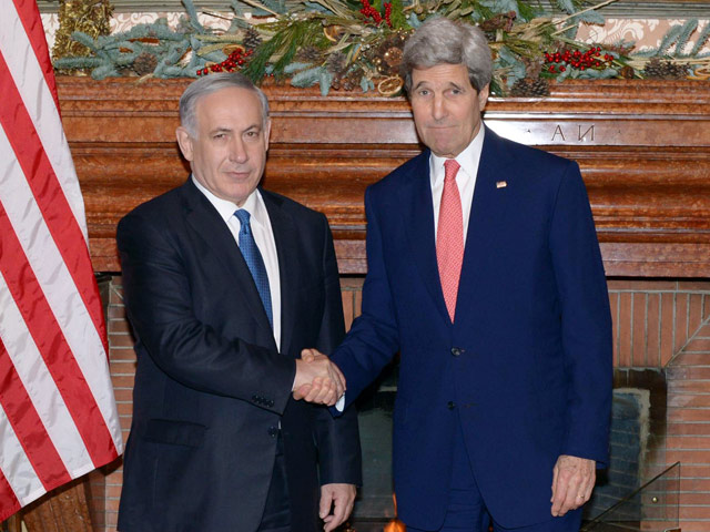 Премьер-министр Израиля Биньямин Нетаниягу и президент США Джон Керри в декабре 2014 года