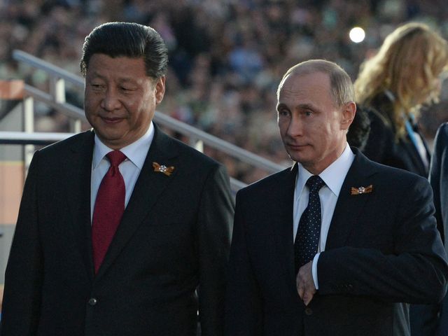 Председатель КНР Си Цзинпин и президент РФ Владимир Путин