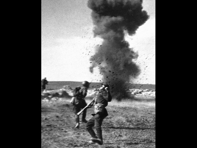 Смерть солдата. 1942