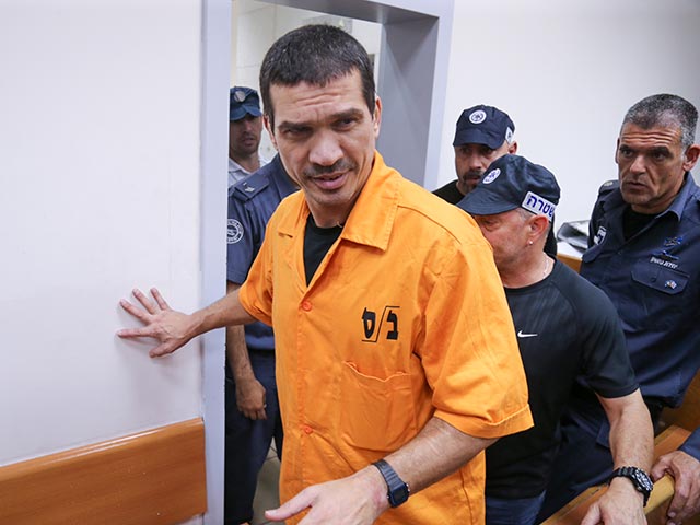 Ицхак Абарджиль в суде. 19 мая 2015 года