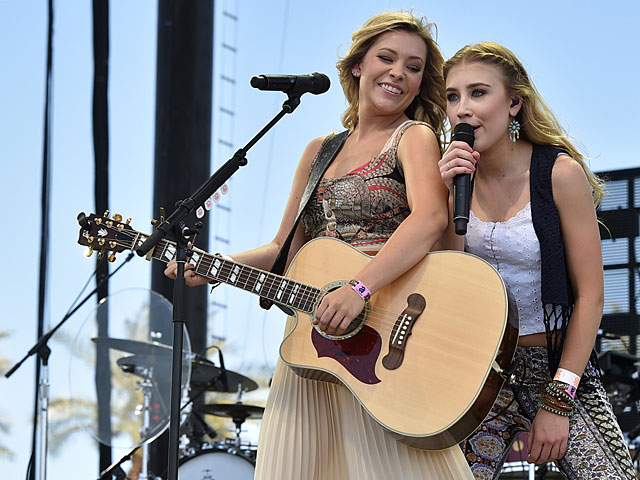 Maddie & Tae