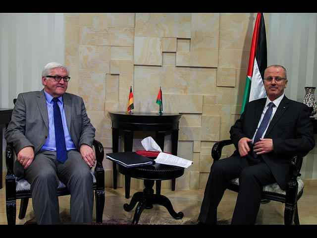 Франк-Вальтер Штайнмайер и Рами Хамдалла, премьер-министр ПА. Рамалла, 31 мая 2015 года