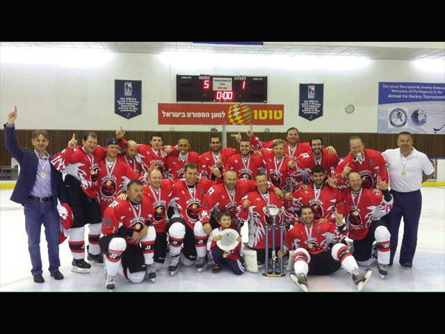 "Дьяволы" из Ришон ле-Циона вновь выиграли чемпионат Израиля по хоккею