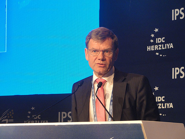 Иоганн Водефул на международной конференции в Герцлии. 9 июня 2015 года