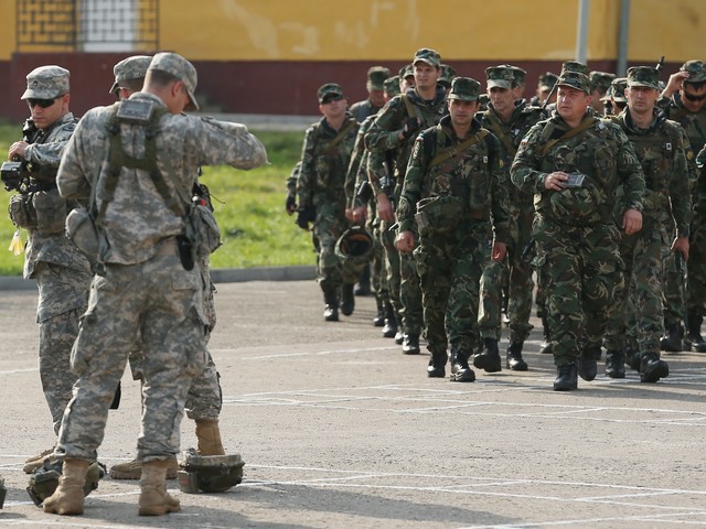 В Латвии задержаны россияне, проникшие на военную базу, где проходят учения NATO
