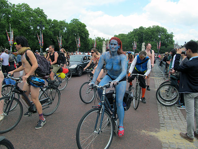 Голый велопробег в Лондоне. 13 июня 2015 года