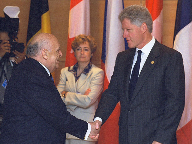 Сулейман Демирель и Билл Клинтон  в 1999 году