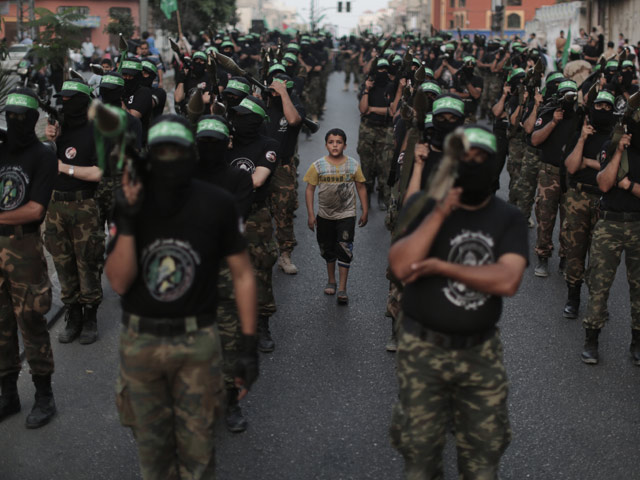 Во время парада боевиков ХАМАС в Газе