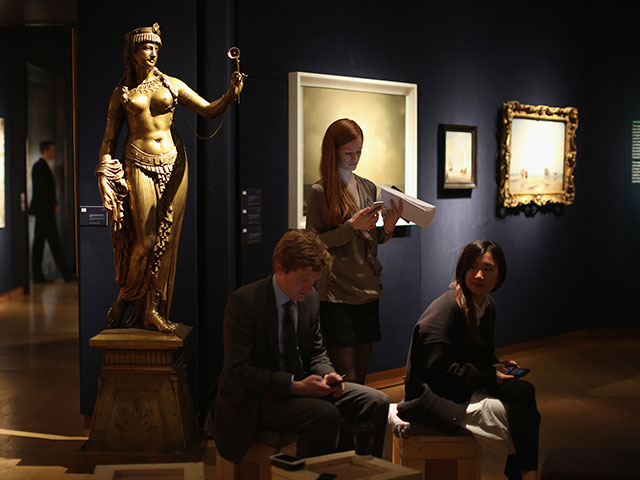 Экспозиция в галерее Christie's в Лондоне. Июнь 2015 года