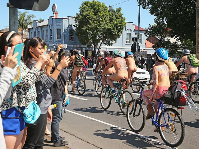 "Голый велопробег" в Мельбурне в марте 2015 года