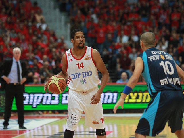 Иерусалимский "Апоэль" впервые стал чемпионом Израиля по баскетболу