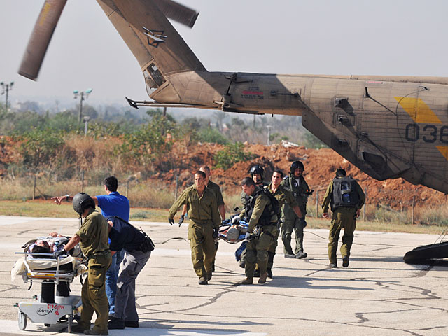 На военных вертолетах они были доставлены клинику "Шиба" в "Тель а-Шомер"