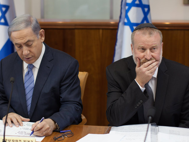 Биньямин Нетаниягу на заседании правительства. Иерусалим, 5 июля 2015 года