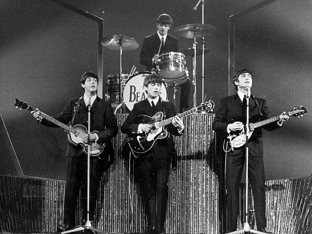 Британские ученые раскрыли секрет популярности The Beatles: песни о погоде  
