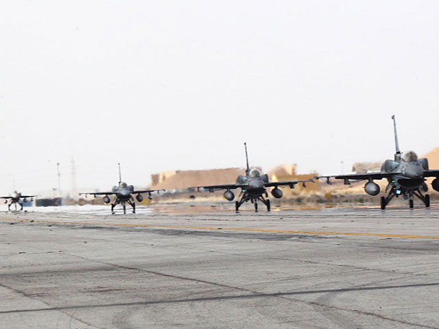 Ирак получил первую партию F-16  