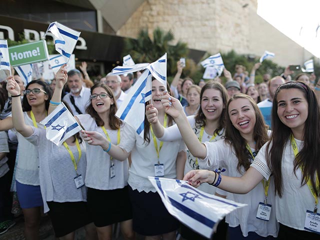 В Израиль прибыл 221 репатриант из Северной Америки  