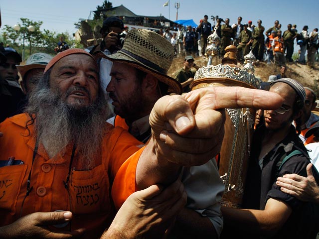 Депортация жителей поселений Северной Самарии. 2005 год