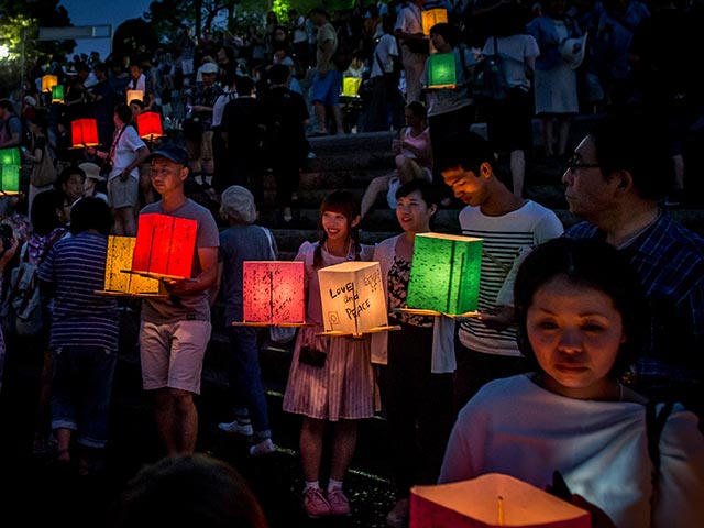 Япония склоняет голову перед жертвами бомбардировки Нагасаки 