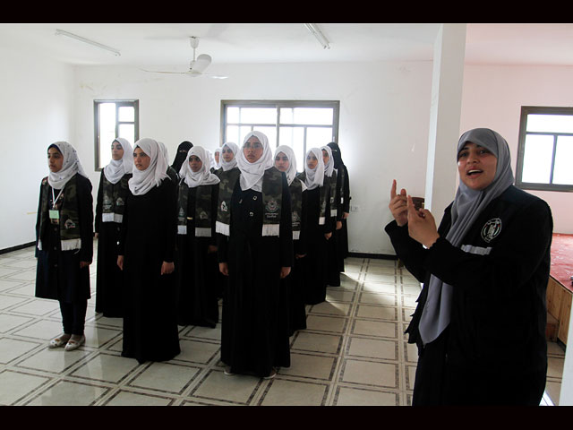 ХАМАС открыл двери летнего военного лагеря для девочек-подростков  
