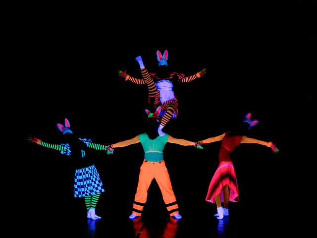 С 29 сентября по 6 октября в Герцлии, Петах-Тикве, Тель-Авиве, Хайфе, Ашдоде, Латруне и Беэр-Шеве состоятся выступления итальянского театра танца eVolution