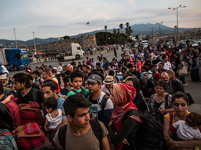 Лесбос "на грани взрыва" от наплыва мигрантов