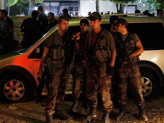 На границе с Азербайджаном погибли 14 турецких полицейских  