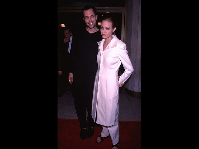 Анджелина Джоли в 1999 году  