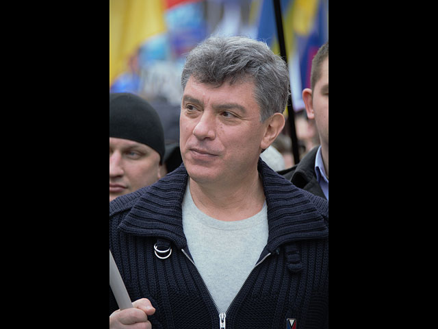 Борис Немцов на марше за мир и свободу
