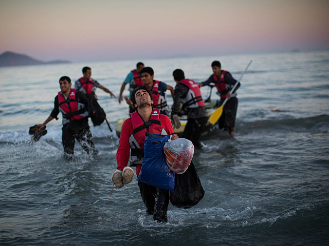 Сотрудникам береговой службы Греции удалось спасти шестьдесят восемь мигрантов, еще тридцать добрались до греческого побережья самостоятельно